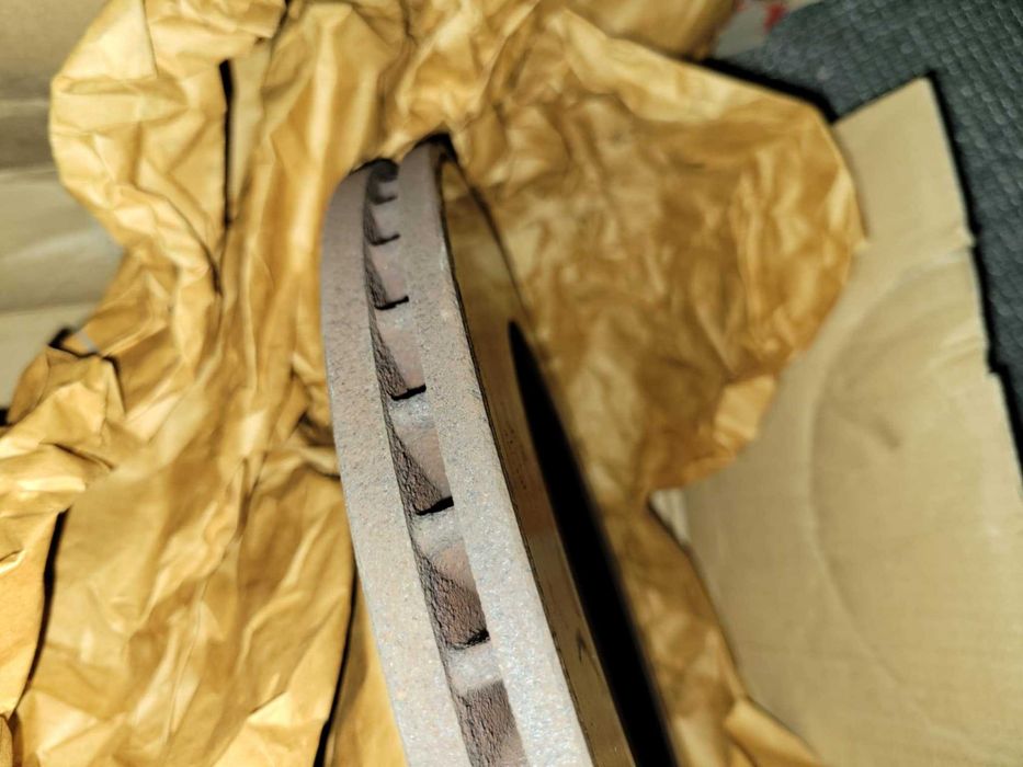 Предни спирачни дискове за Honda Accord 8 генерация