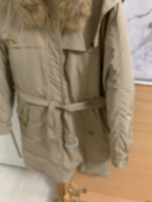 Продам женские пуховики