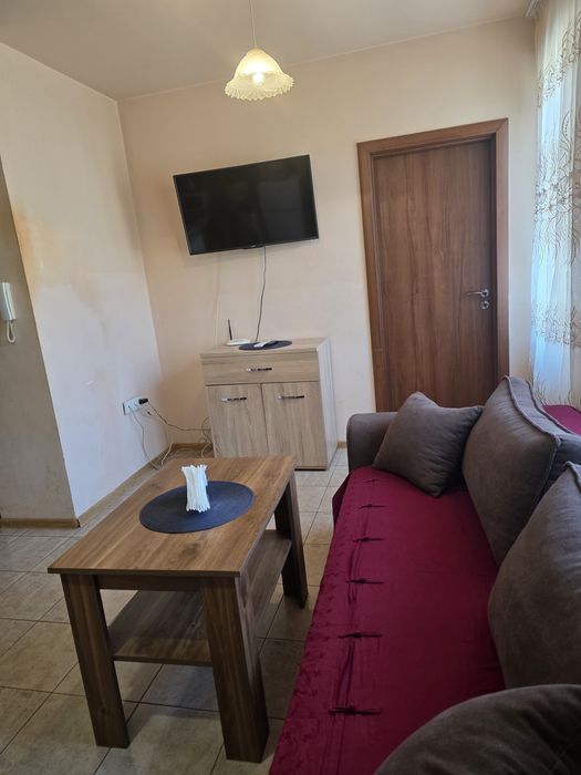 Апартамент за нощувки на центъра