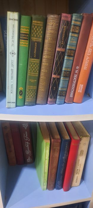 Книги разных жанров