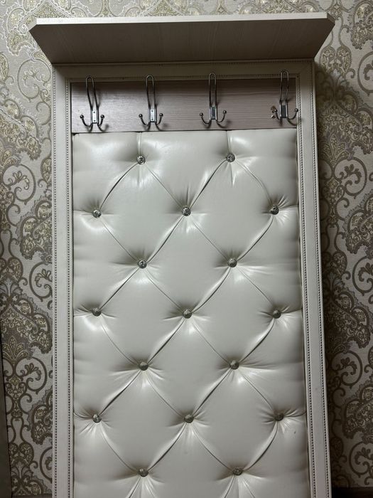 Продам вешалку б/у