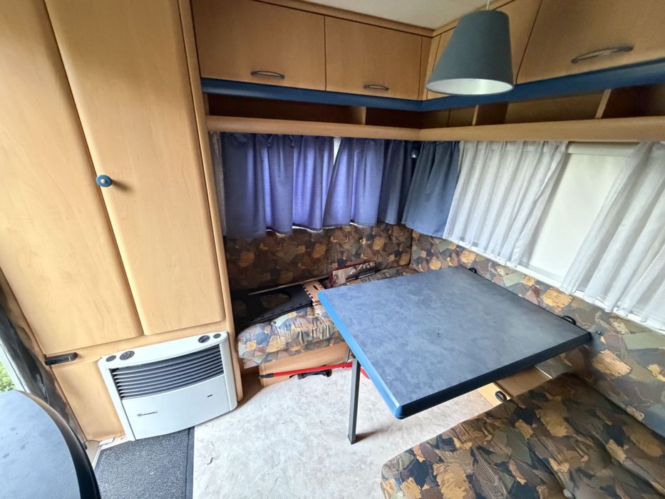 Rulotă Hobby De Luxe 1998 | Pat matrimonial | Baie cu WC și duș | Frigider | Încălzire