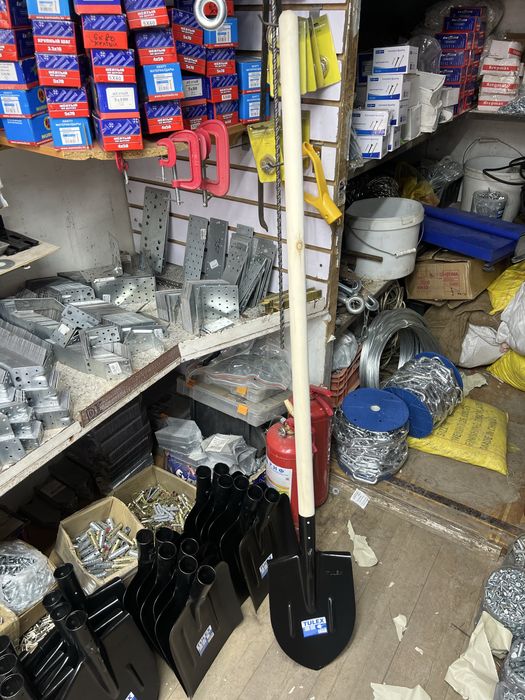 Лопата штыковая и савковая