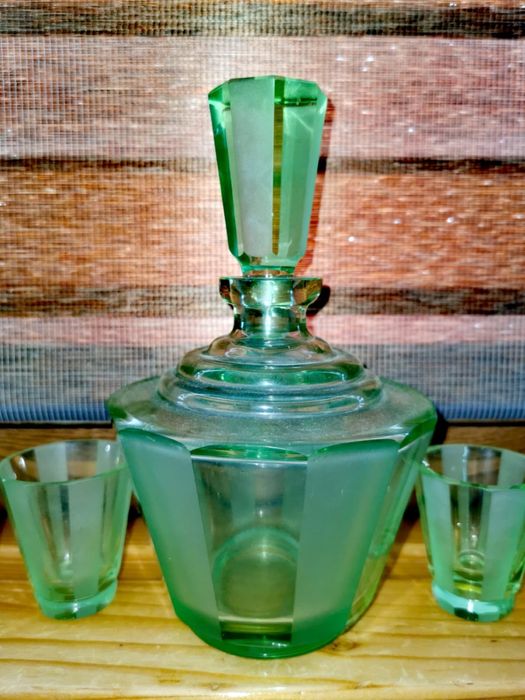 Антикварен сервиз комплект сет за ликьор ръчно шлифован цвят абсент