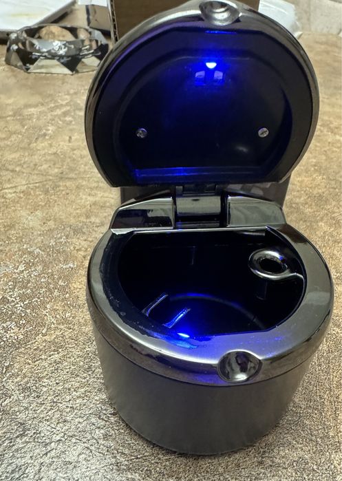 пепельница автомобильная