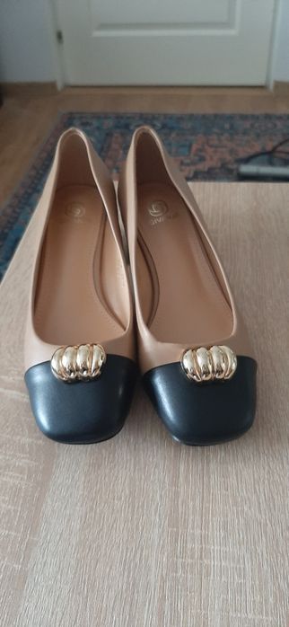 Pantofi de vanzare