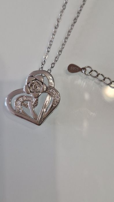 Сребърни колиета с висулка