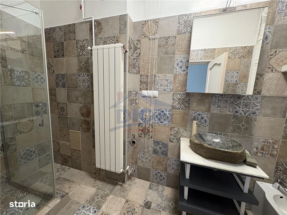 UNIVERSITATE, 3 camere, parter inalt, 61 mp, amenajat