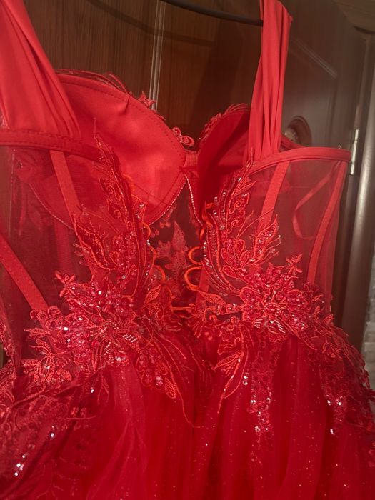 Бална рокля.Тип обръч с корсет.