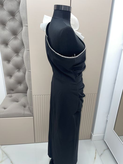 Rochie neagra marimea L