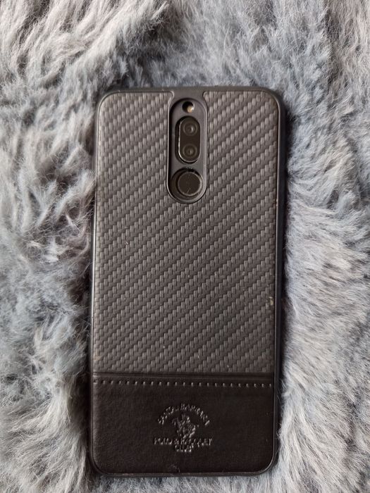 Телефон HUAWEI mate 10 lite