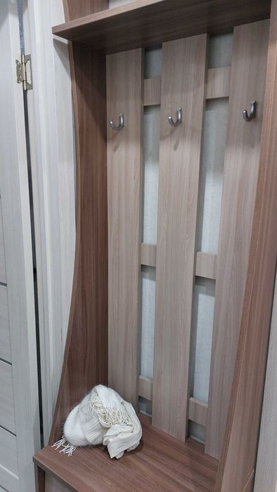 Прихожая и тумба