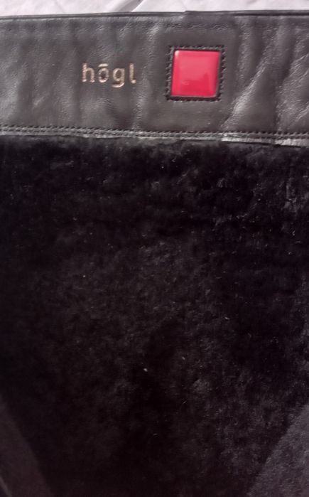 Кожаные тёплые сапоги  41 размера.Длина  40 см. Каблук 7 см.