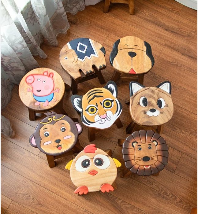 Стулья детские из дерева.