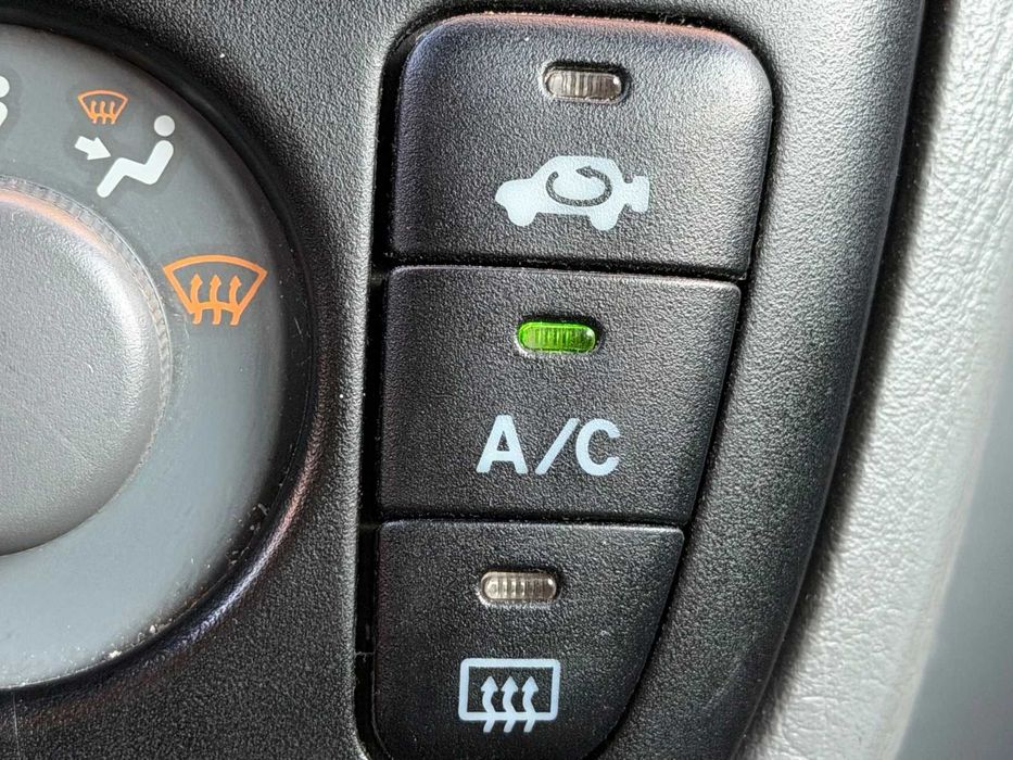 Продава Honda Cr-V 2.0 16 V ,  май 2000 , Бензин  147 к.с. , 1973 см3 Скоростна кутия Ръчна
