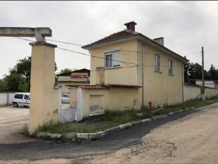 Дава се под наем Склад в с. Горно Сахране, Област Стара Загора - 1200 кв.м за 51 € - Снимка #2