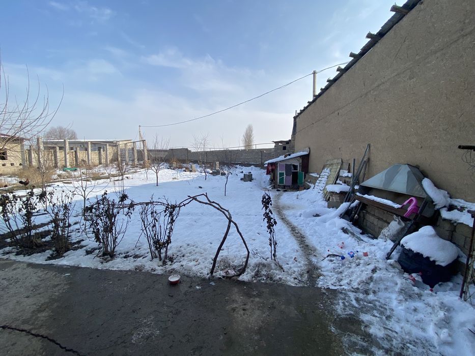 Срочно‼️Ховли Сотилади‼️4-сотих Сергели трас-дан 2 км кирилади65000у.е