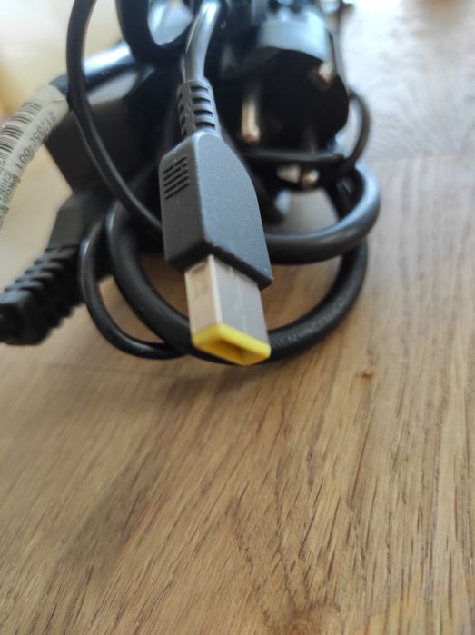Адаптер/ зарядно за лаптоп Леново / Lenovo 90W