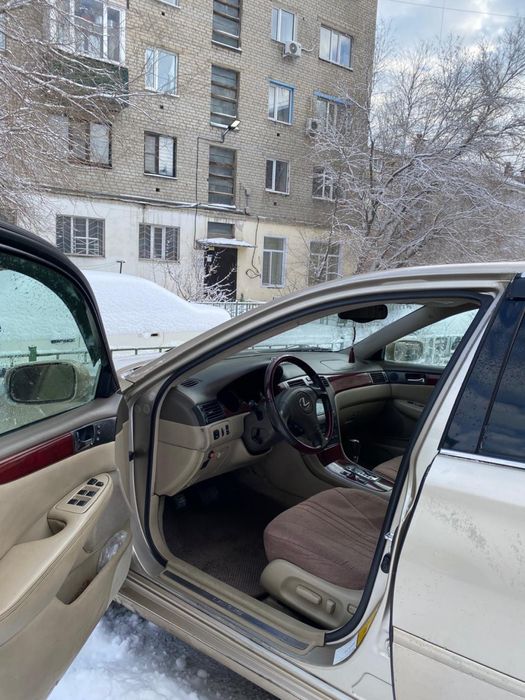 Продам машина lexus