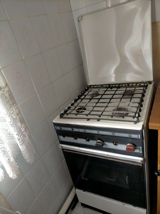 Продам Газовую плиту рабочая