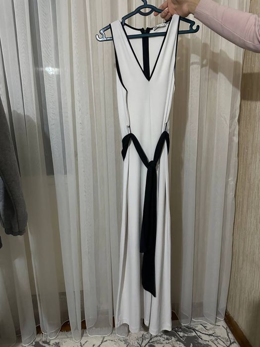 Продаю женскую платье