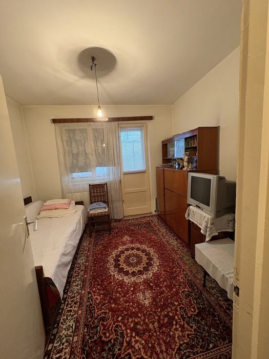 Apartament 4 camere - Bdul . N. Balcescu- Buzau - locatie de exceptie