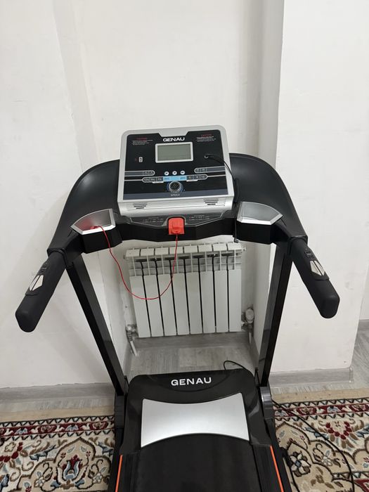 Продам беговую дорожку GENAY