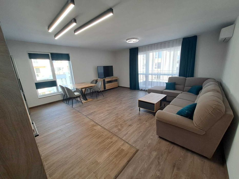 От собственик Нов 116 кв.м. тристаен апартамент с гараж