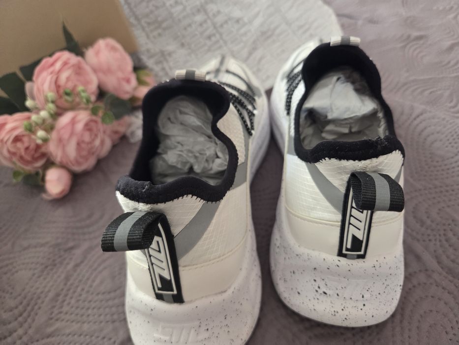 НОВИ маратонки Steve Madden Ignite 1, размер 39