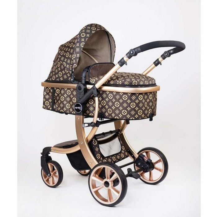 Продам коляску. Хорошая.