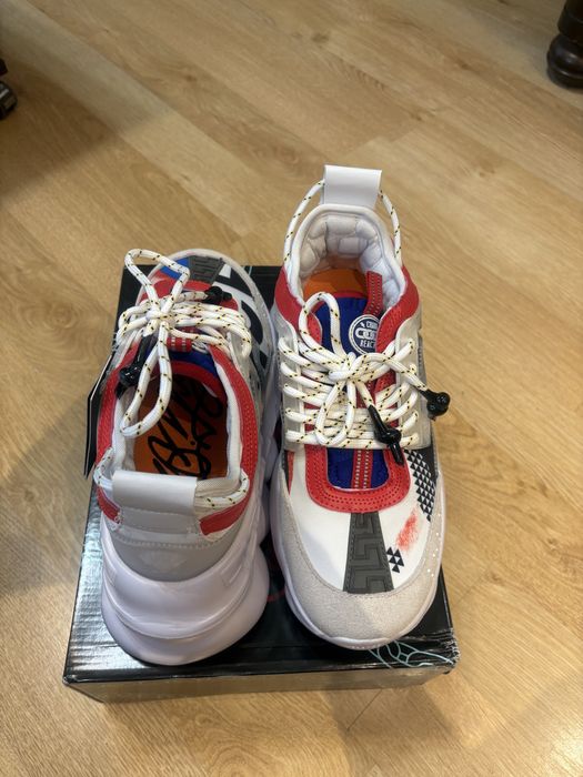 Versace chain reaction 42