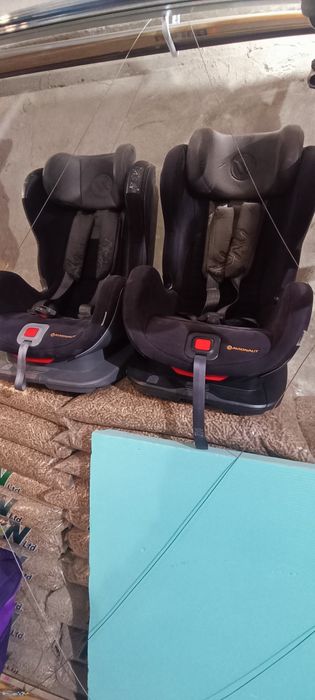 Продавам детски столчета за кола Avionaut