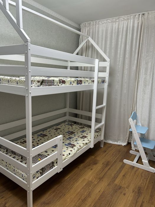 Продам двухъярусную кровать