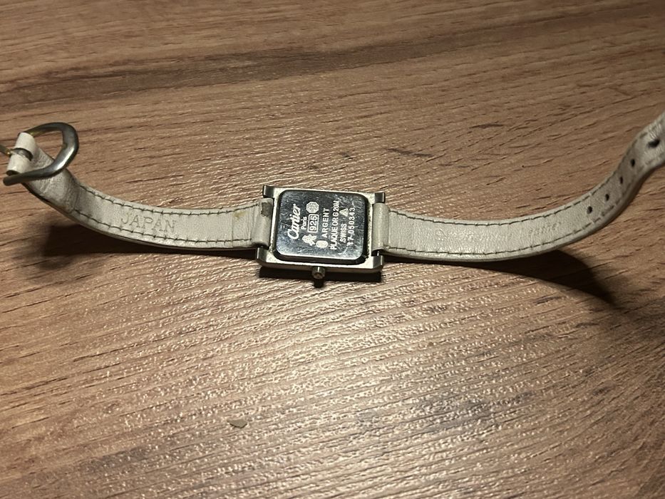 Часы Cartier Tank pre-owned