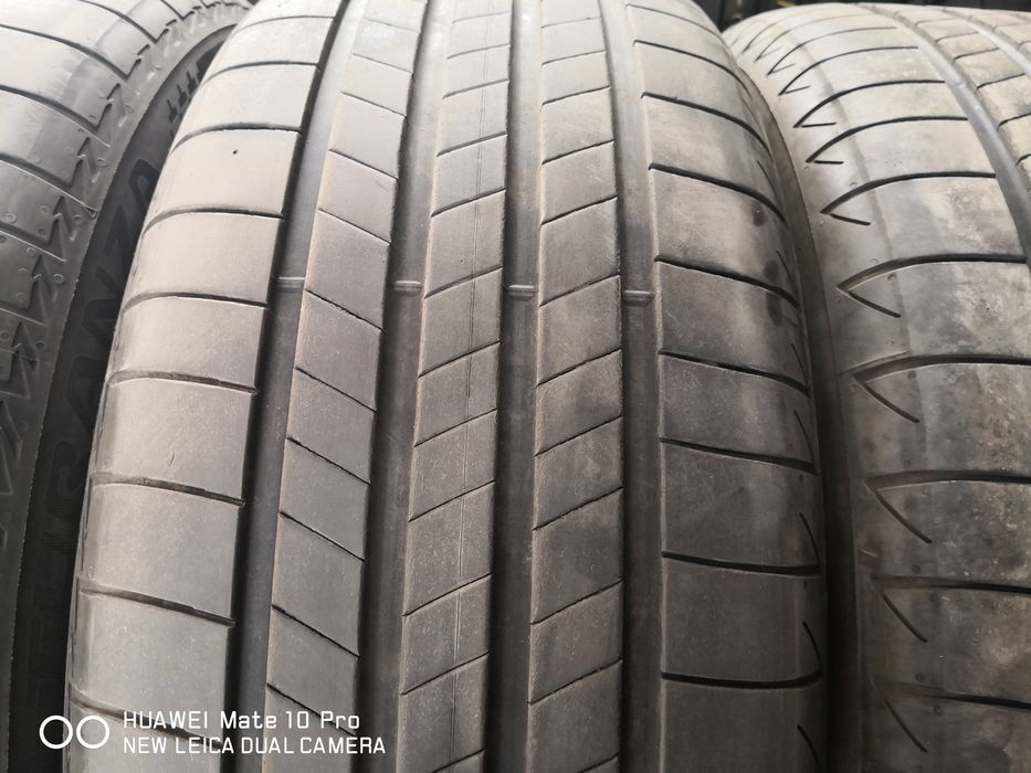 235 55 19 цола Bridgestone dot 23 като нови
