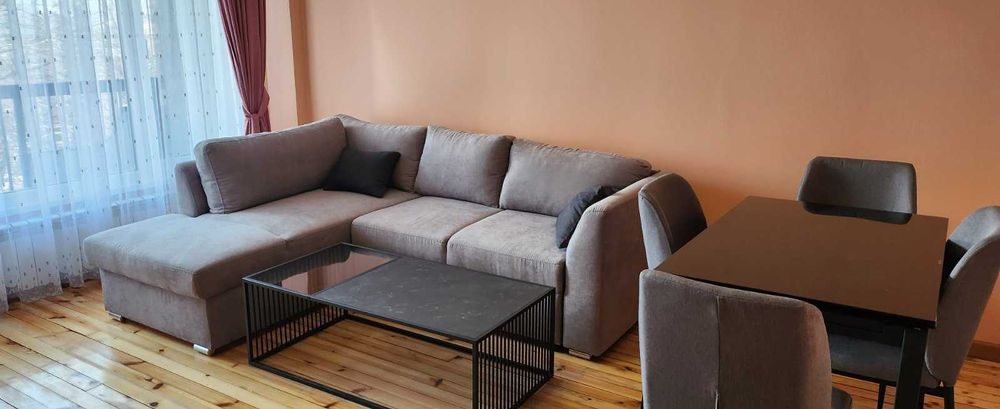 Дава се под наем Двустаен апартамент в Перник, Център - 65 кв.м за 382.5 € - Снимка #2