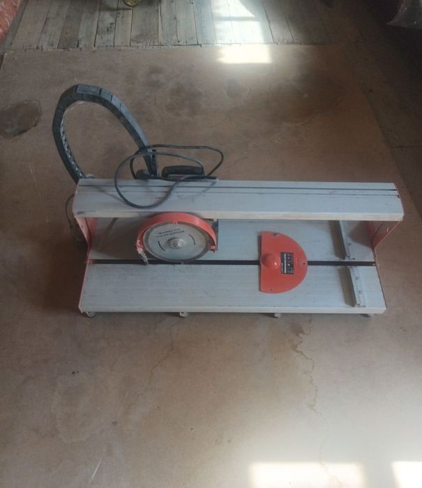 Электрический водяной плиткорез