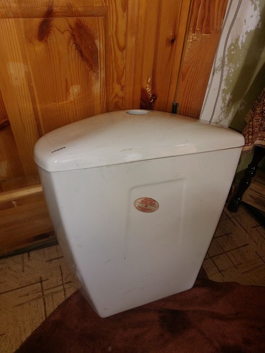 бачок унитаза ...