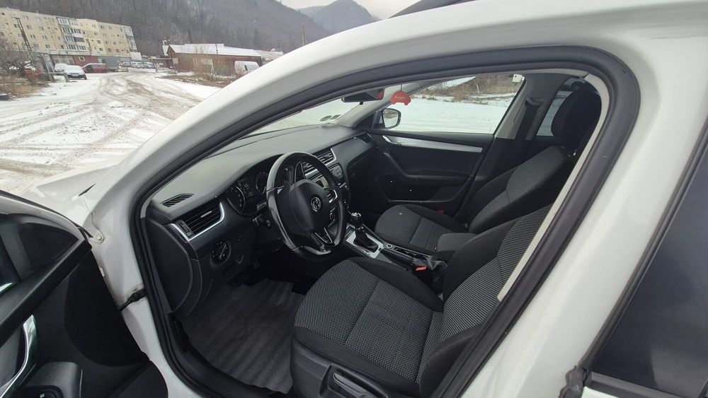 Skoda Octavia 2.0tdi  150cai dsg