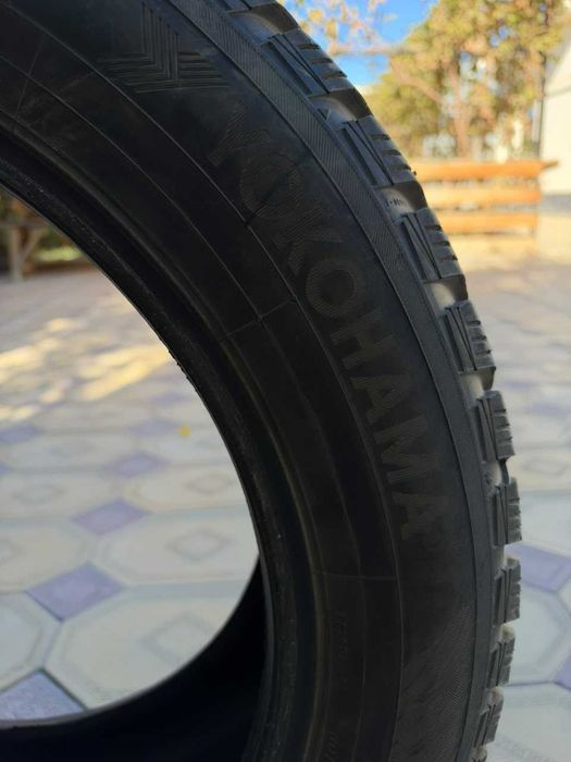 Продам шины Yokohama 235/55 R19