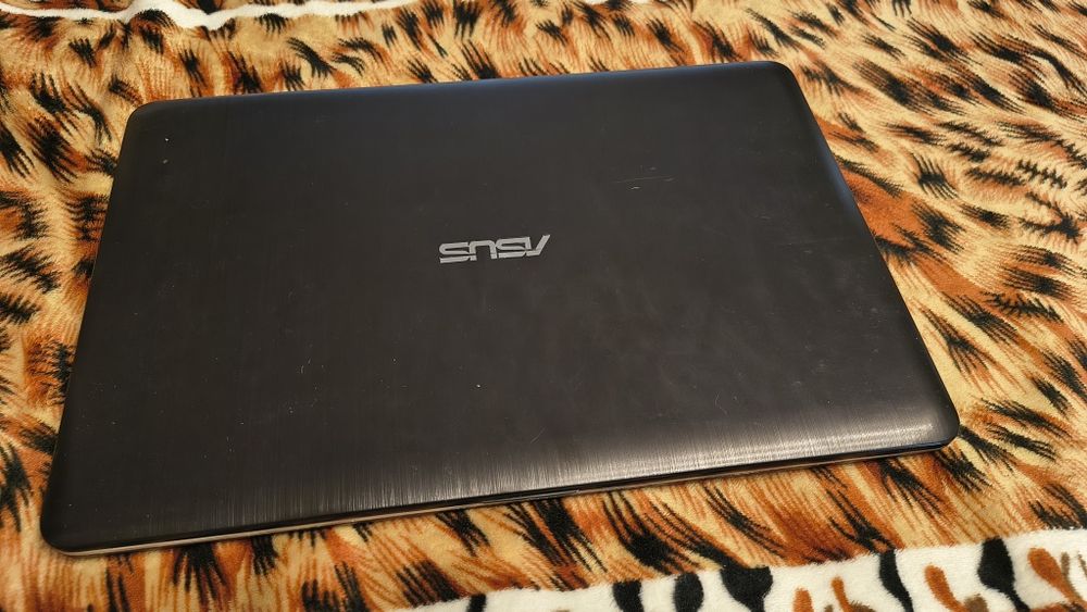 Laptop ASUS  F540LA - piese, second hand