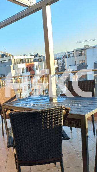 Тристаен обзаведен апартамент под наем в кв. Студентски град