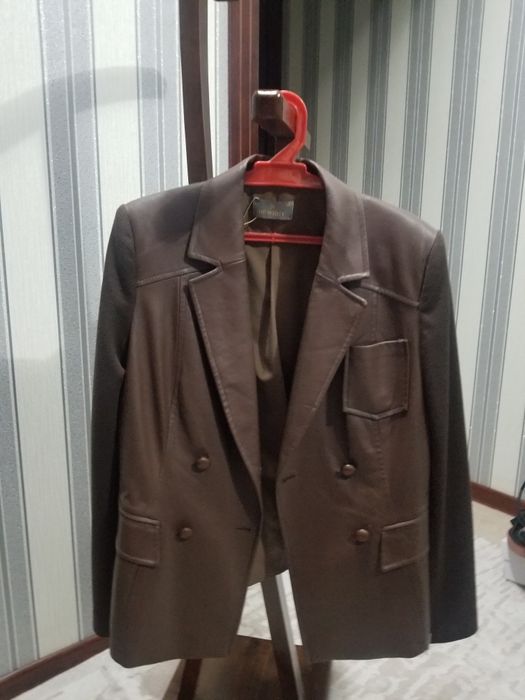 Продается кожаный пиджак