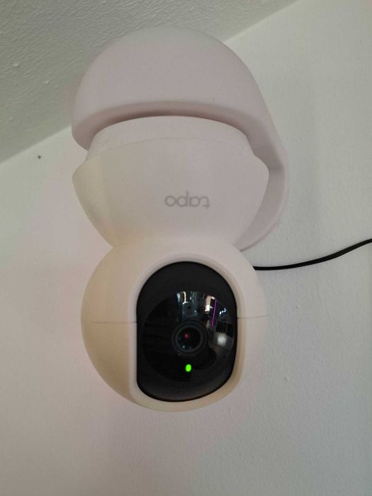 Suport  perete cameră supraveghere Tapo C200/C220