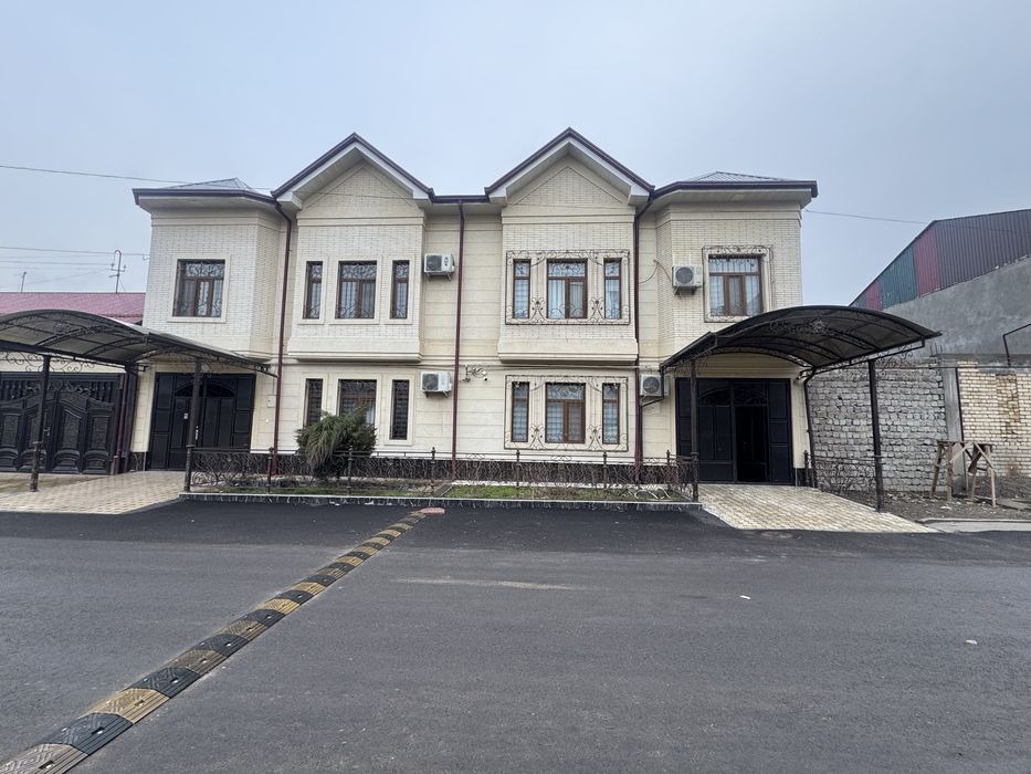 2.5 sotih 2 etaj  Sergili quruvchilar ko’chasi quruvchilar mavzesi