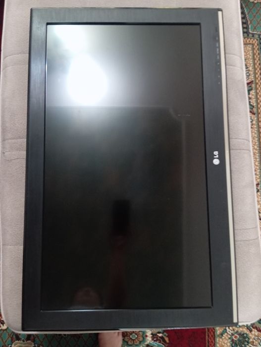 Телевизор LG 32 сотилади