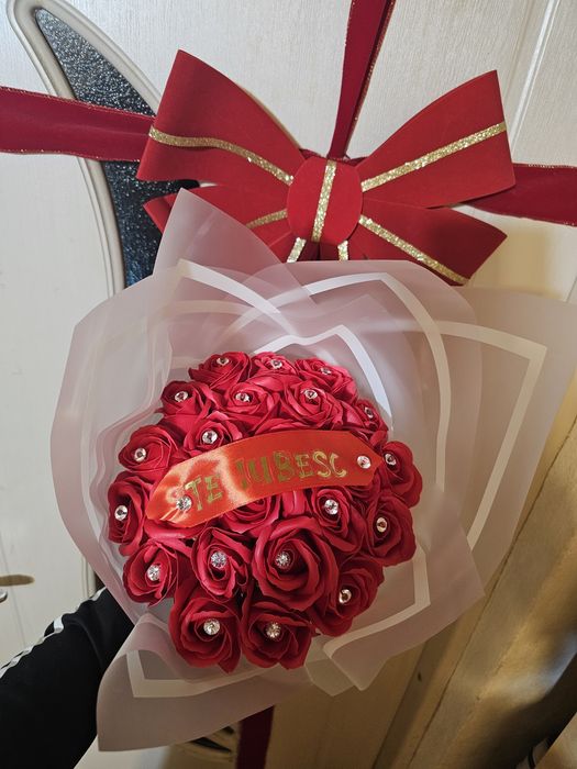 Aranjamente flori de sapun pret de la 100 ron