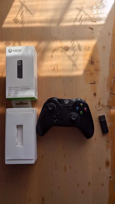 XBOX ONE 500ГБ с играм и адаптером