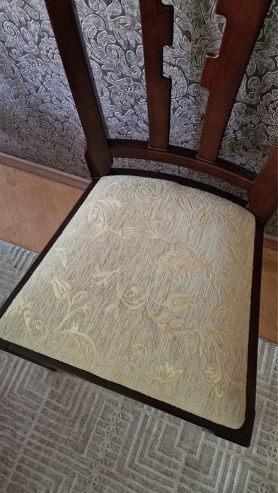 Продам стол со стульями
