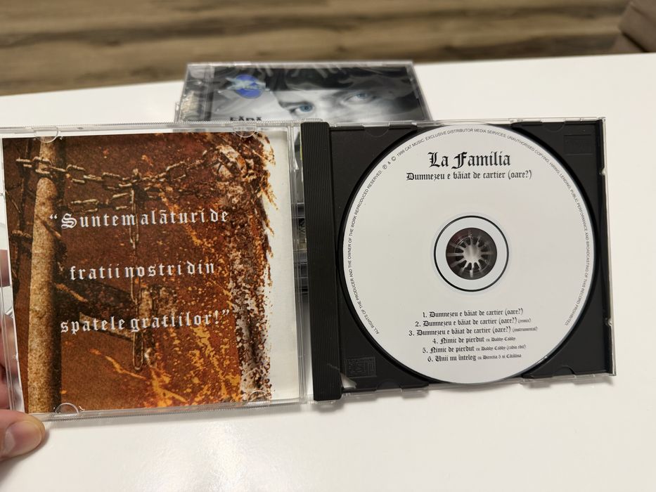 Cd La Familia - Dumnezeu e baiat de cartier